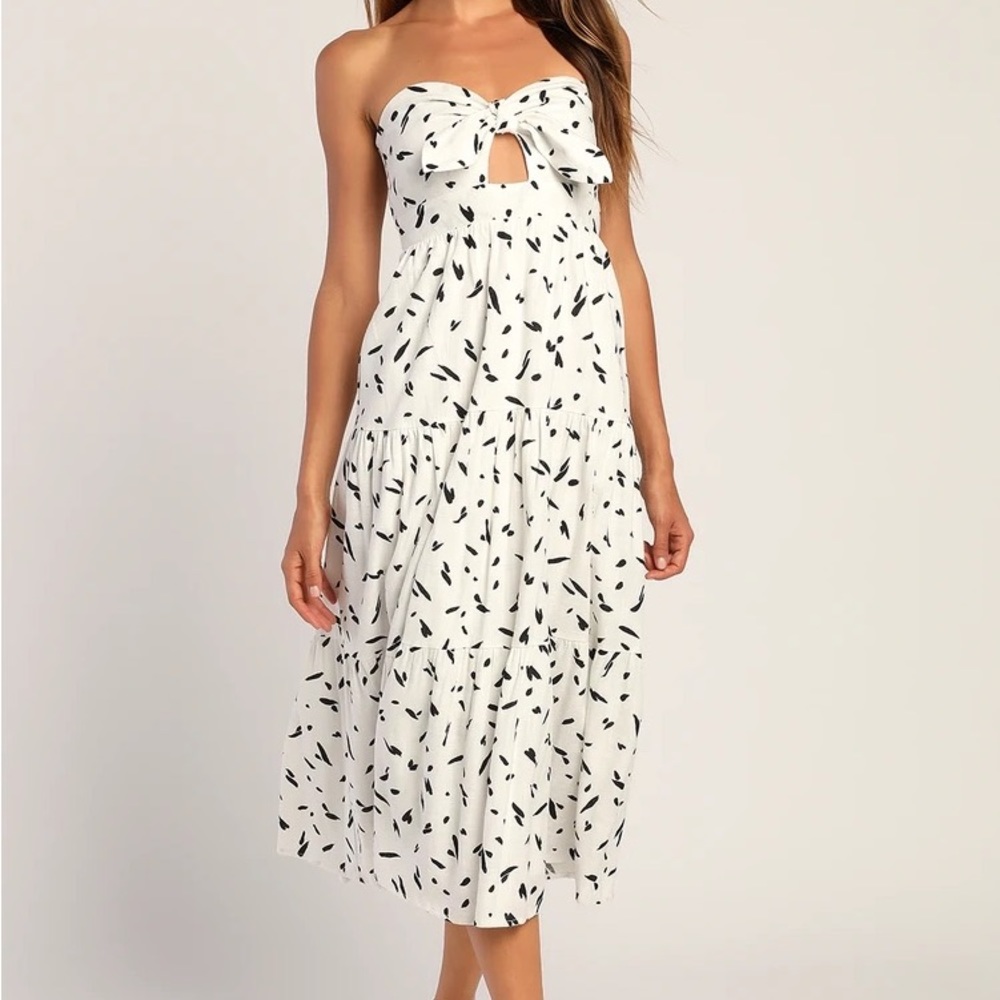 NWT Lulu’s So Stylish White Abstract Print Tie-Front Strapless Midi…